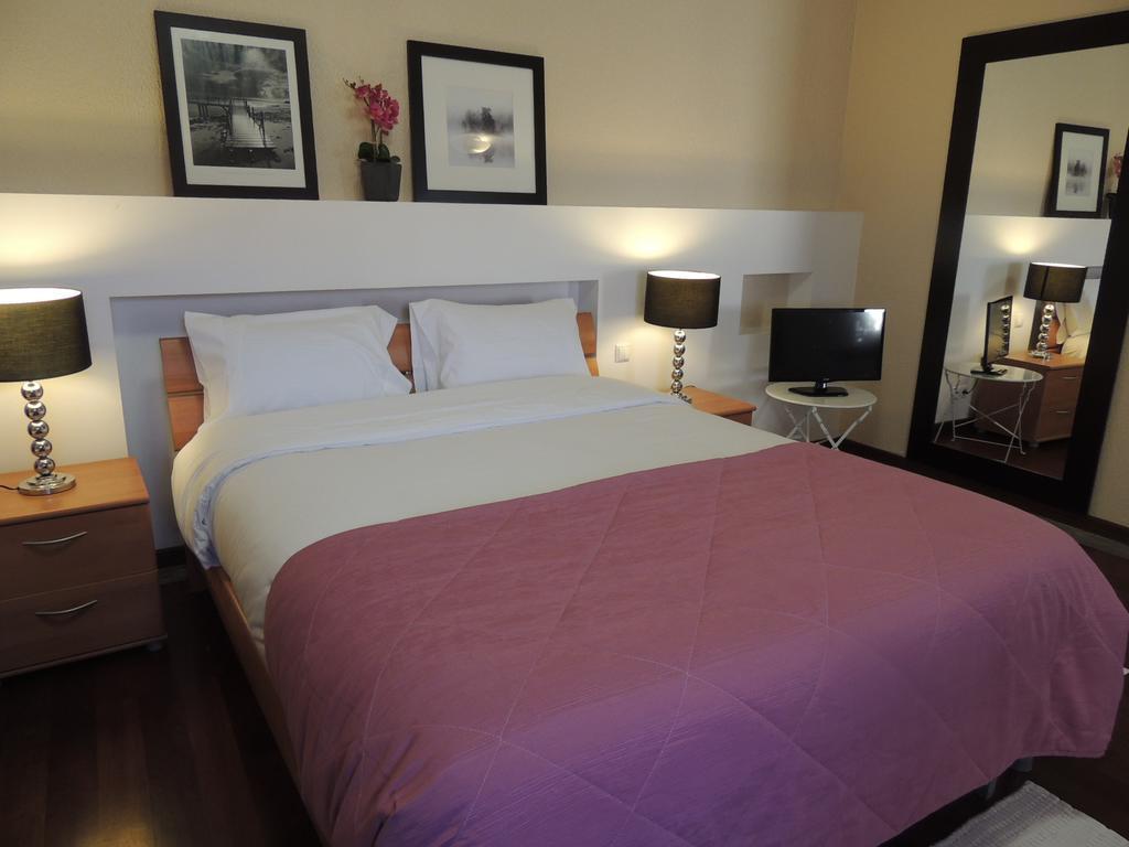 פונשל Studio Flat With Pool חדר תמונה
